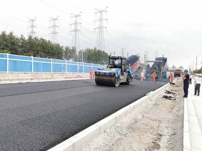 昆陽路越江大橋主線通車 公路與路面工程成果豐碩，年底有望實現(xiàn)行人過橋